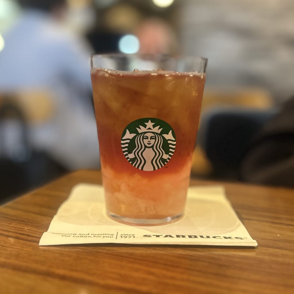 スタバ
スターバックス
クラフト ジューシー ピーチ ティー