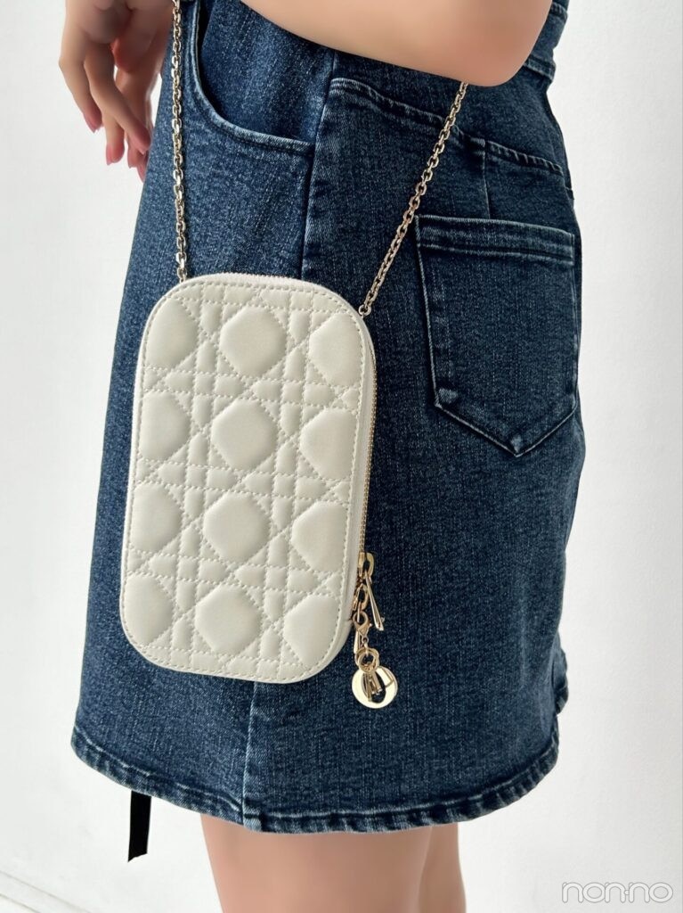 菊地姫奈の私服のバッグ