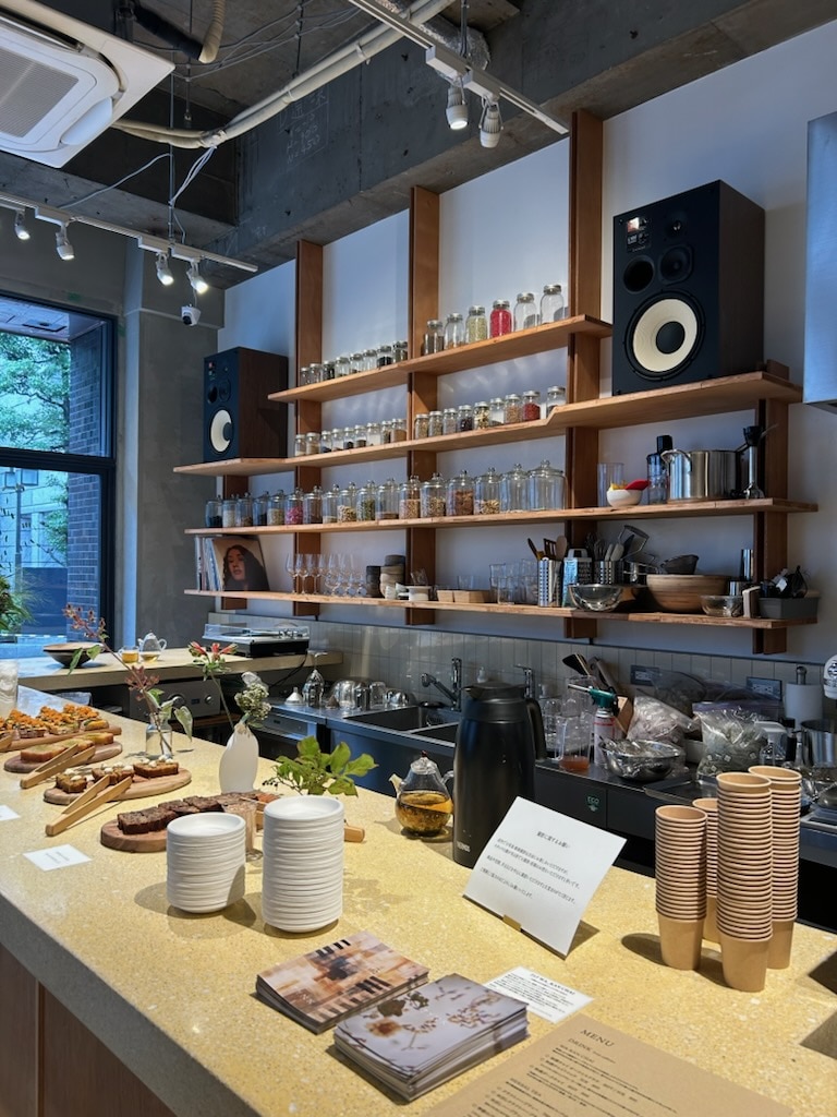 TYNK かぶとちょう 店内