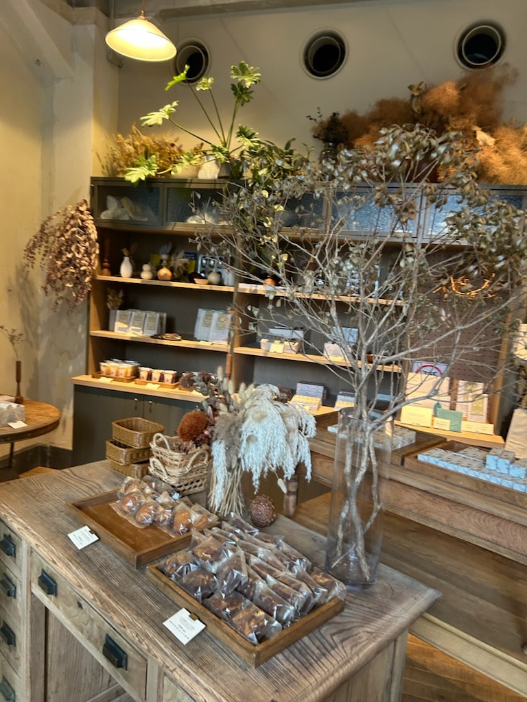 ティール 店内