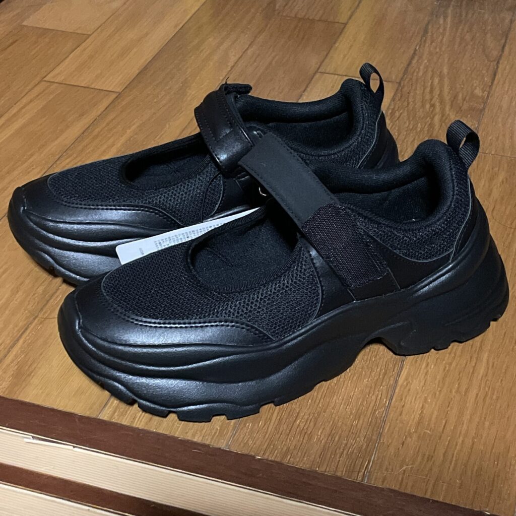 GU スニーカー サンダル 黒