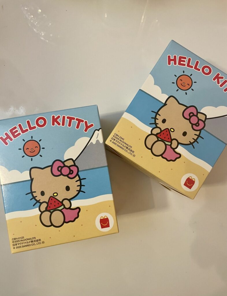 ハッピーセットハローキティの箱。