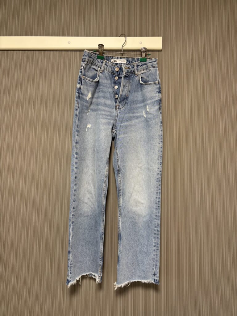 ZARA　デニム　薄色