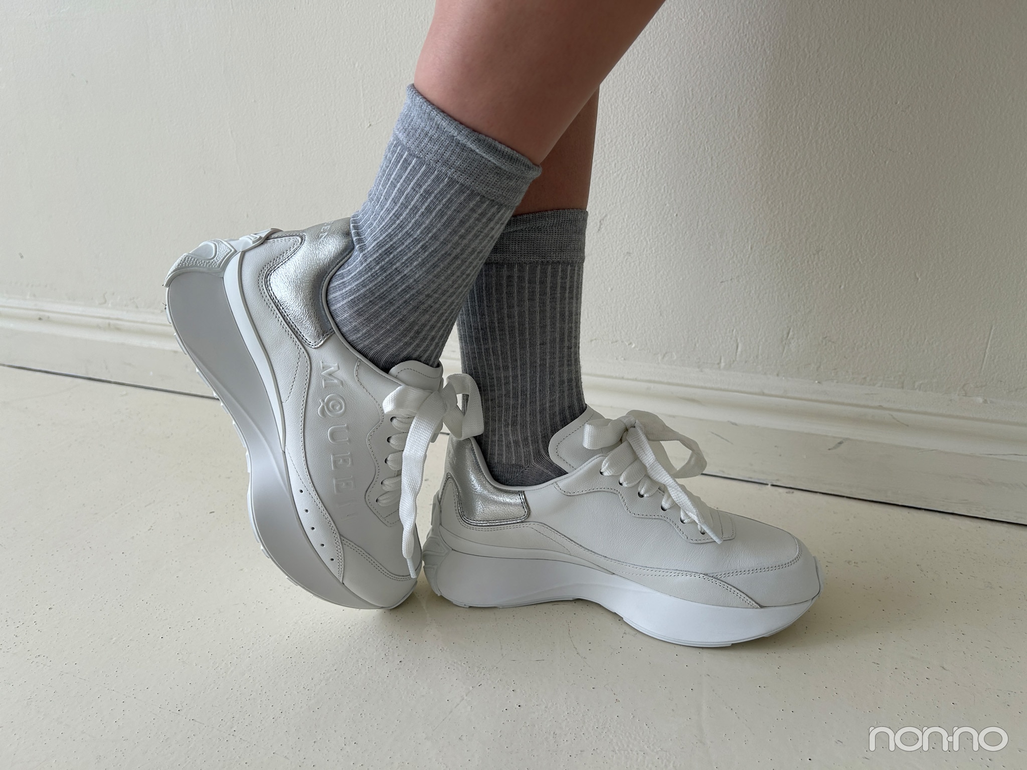 ノンノモデルの冬私服2026菊地姫奈の靴