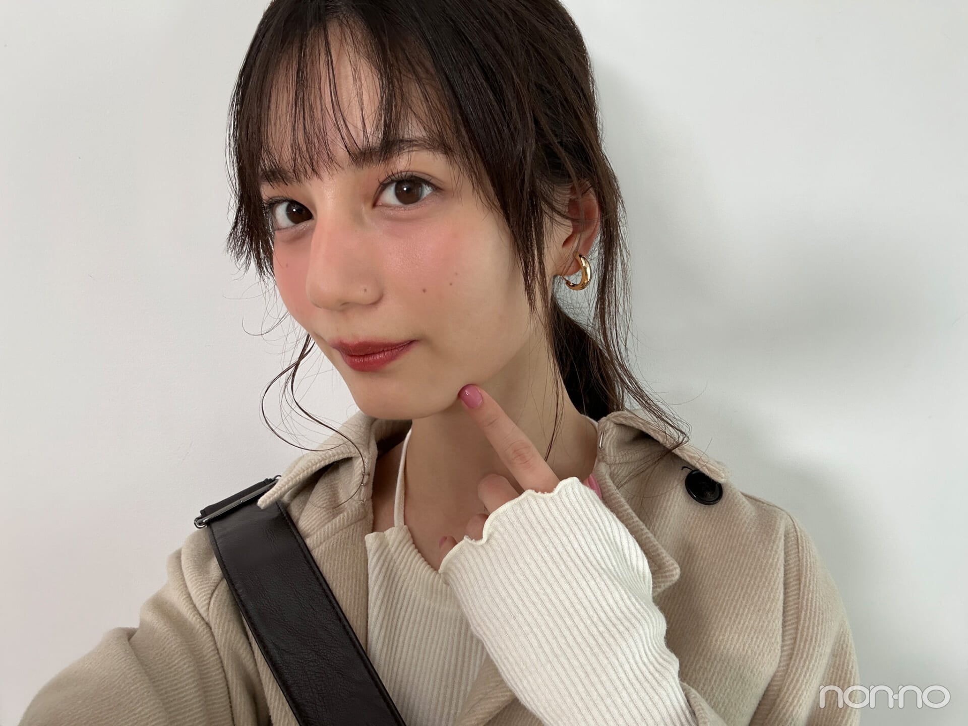 ノンノモデルの冬私服2026の小坂菜緒のアップ