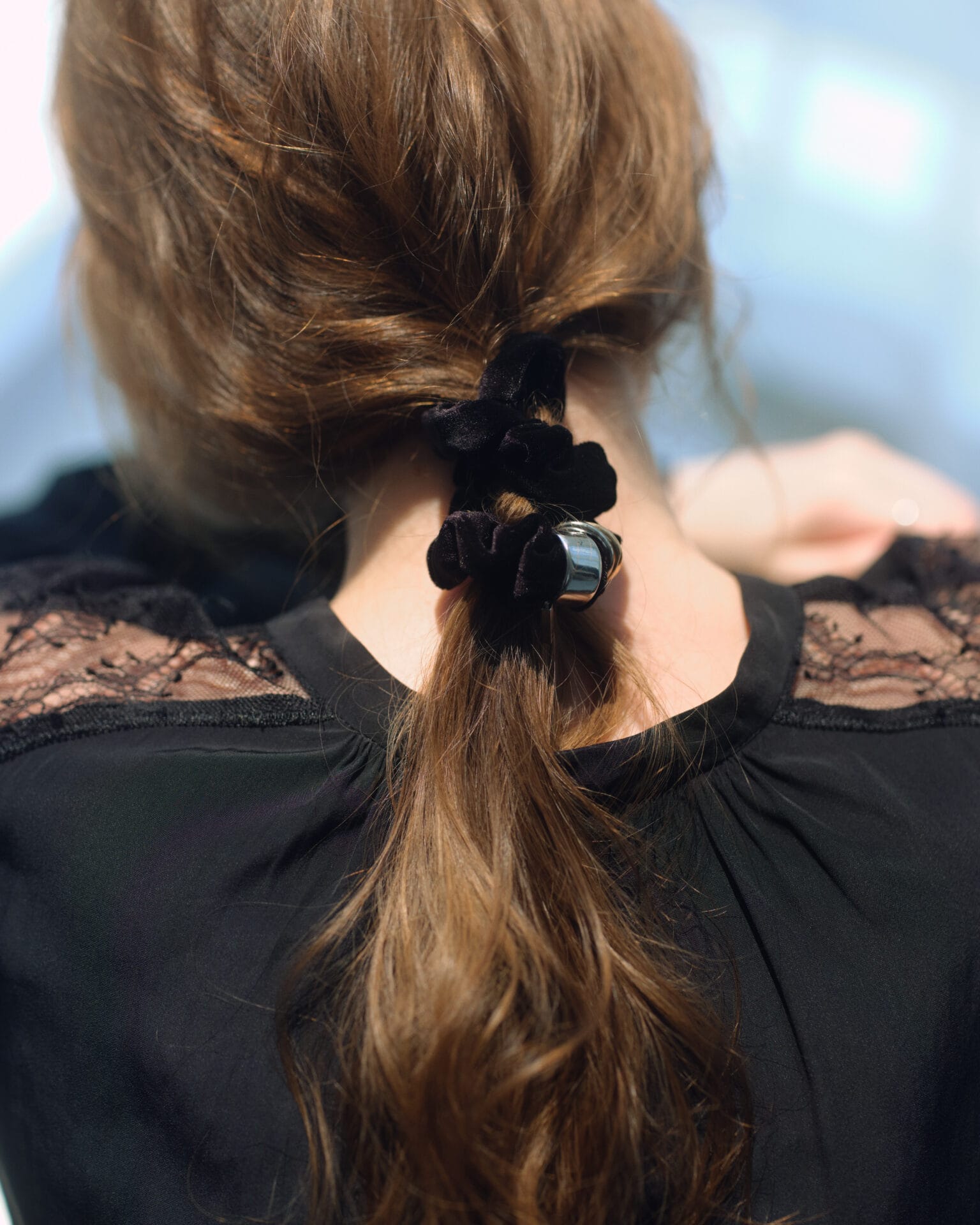 NNのヘアスティック×シュシュのセット着用画像3