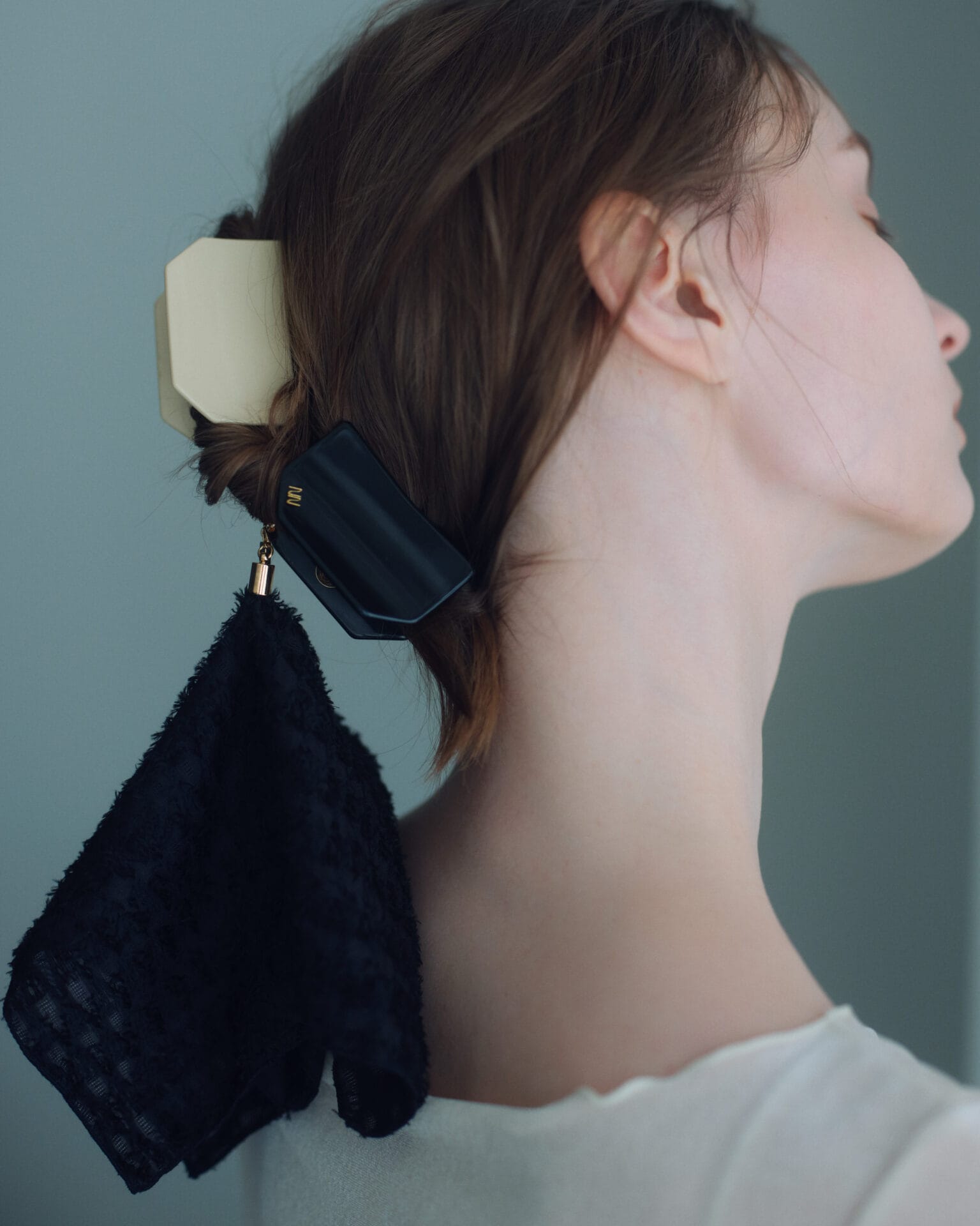 NNのバンスクリップ×フリンジチャームの着用画像1