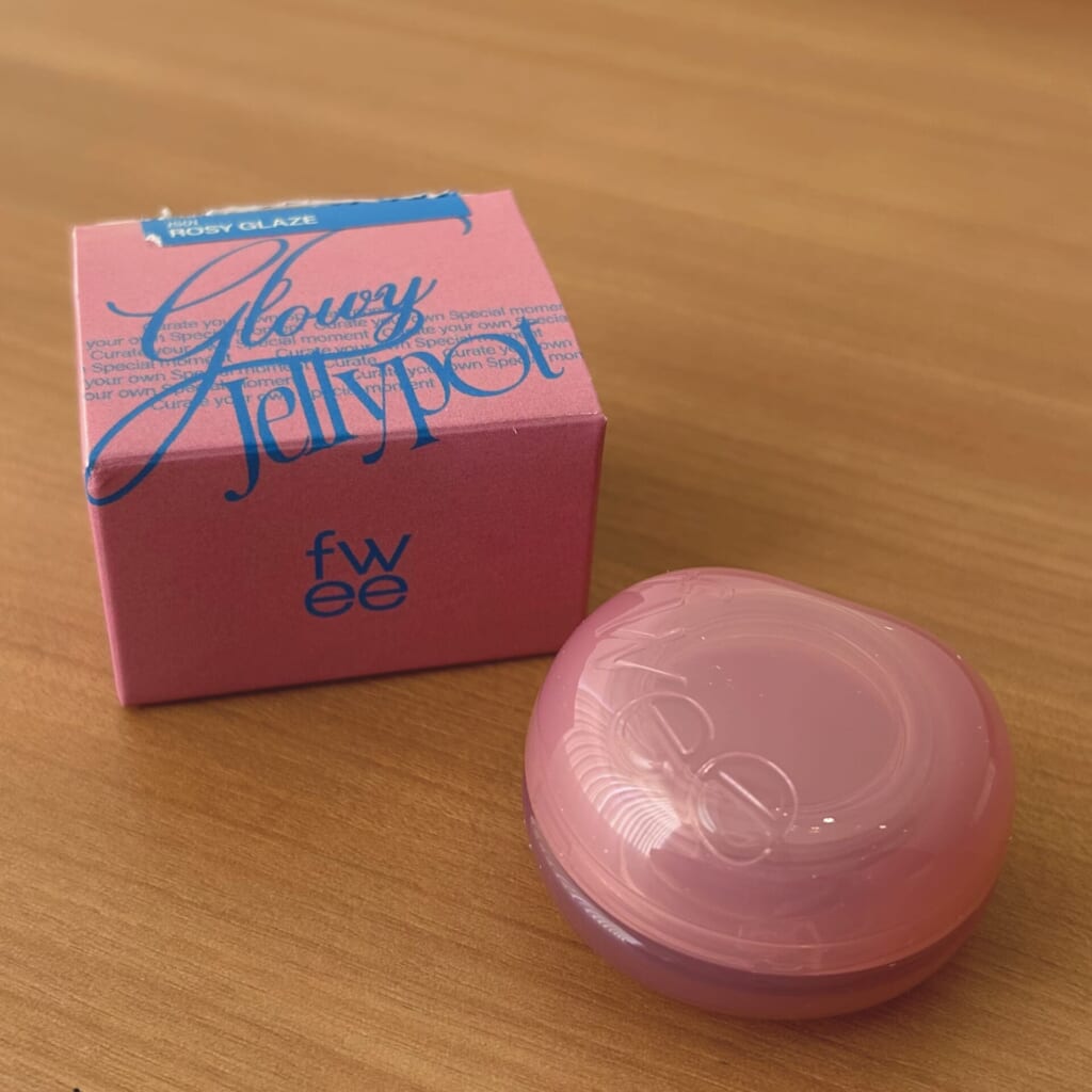 フィー　リップアンドチーク　箱と商品　画像　