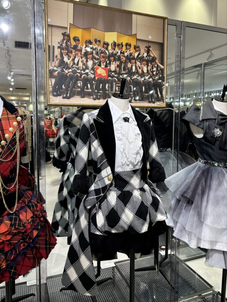 第53回日本レコード大賞のAKB48の衣装