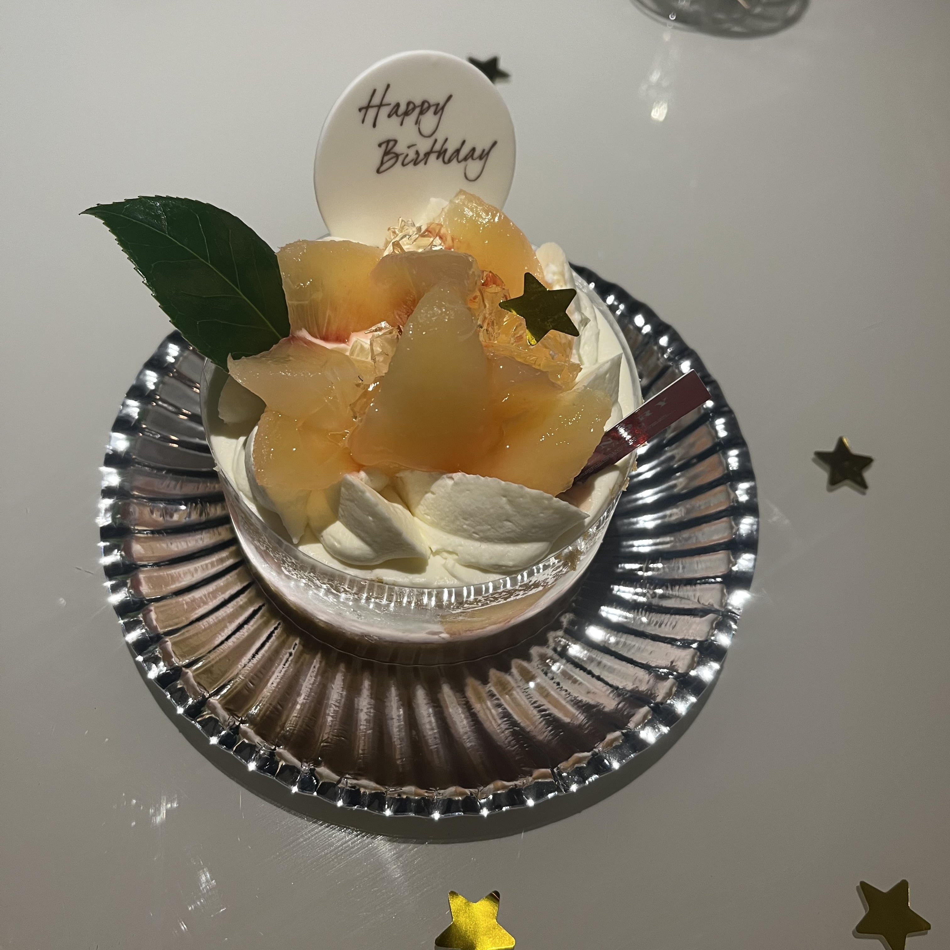 ケーキでお誕生日をお祝いしました!