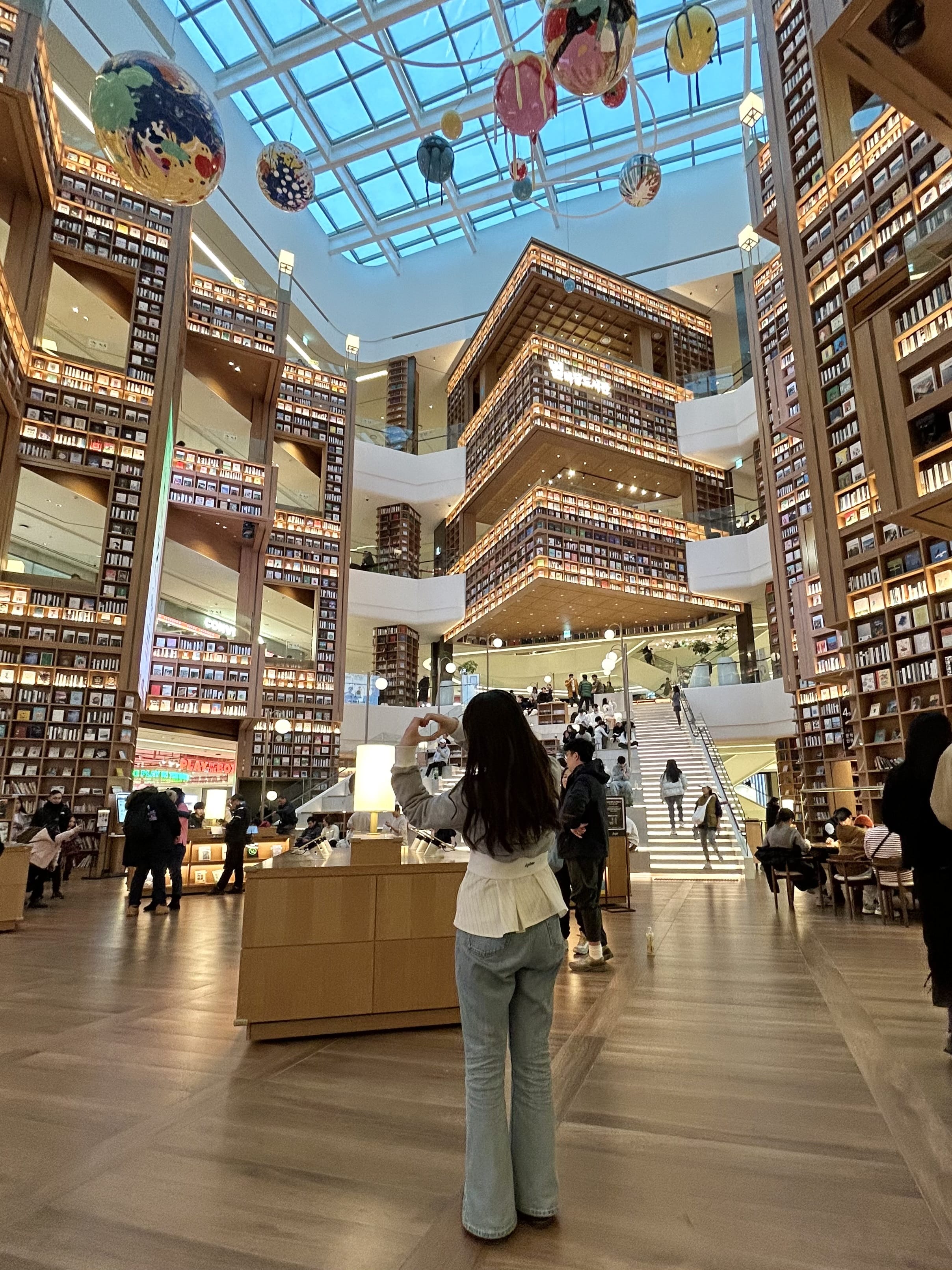 韓国　水原　スウォン　スターフィールド水原　ピョルマダン図書館