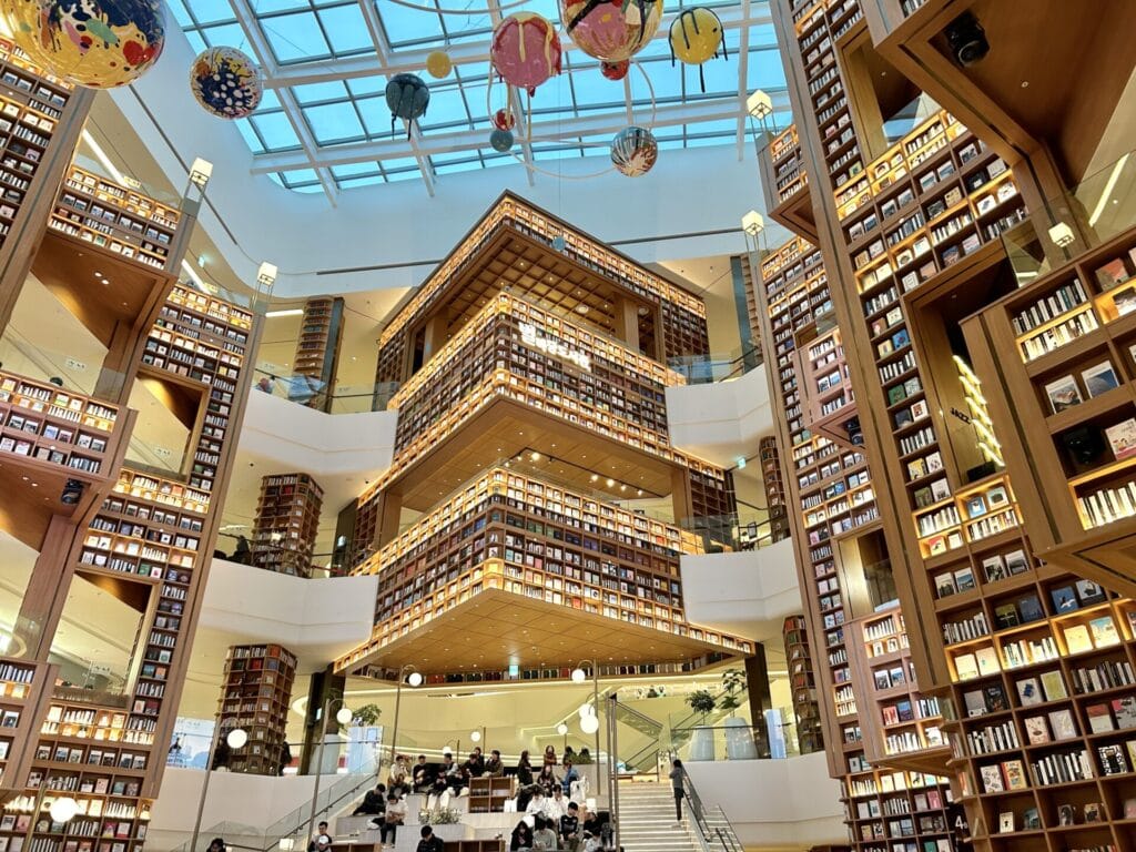 韓国　水原　スウォン　スターフィールド水原　ピョルマダン図書館