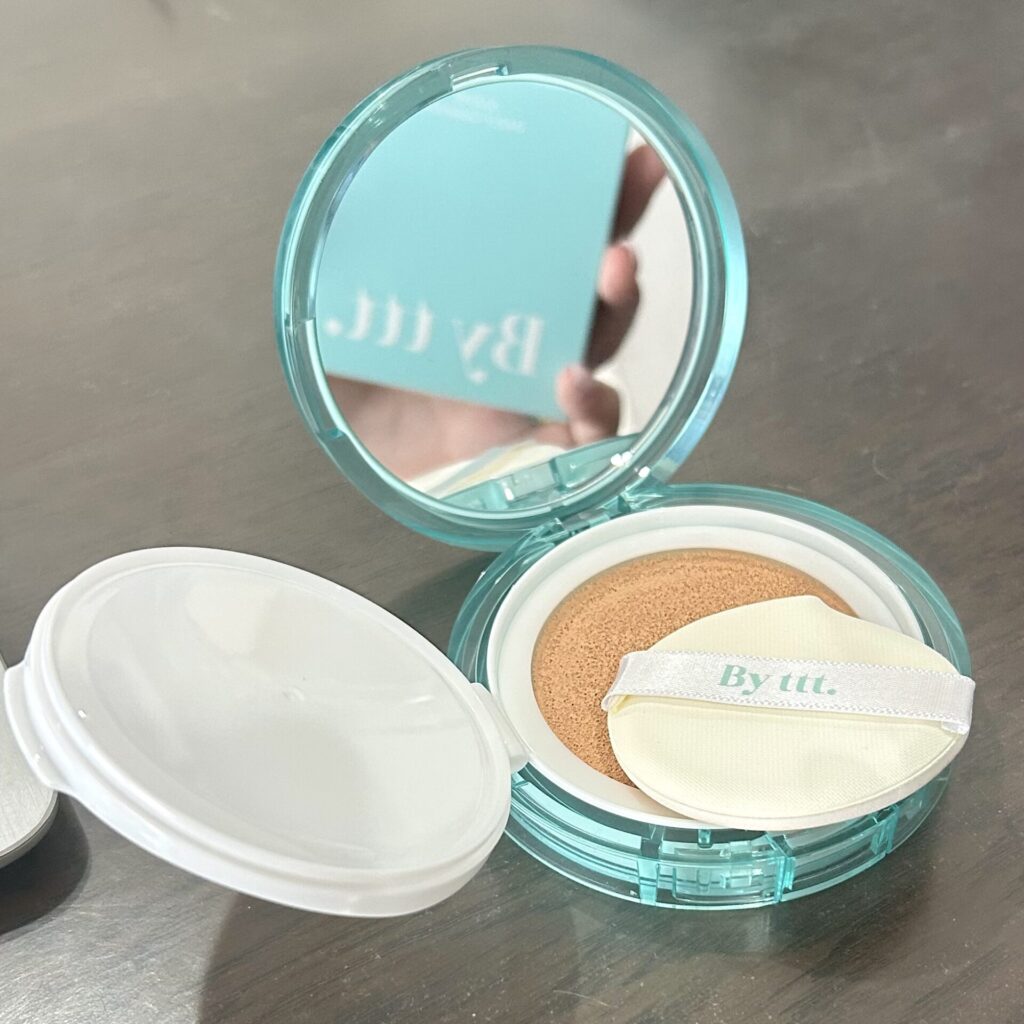 バイティースリーのクッションファンデ「CLEAR DAILY CUSHION」大学生エディターズ No.207 yuiの写真