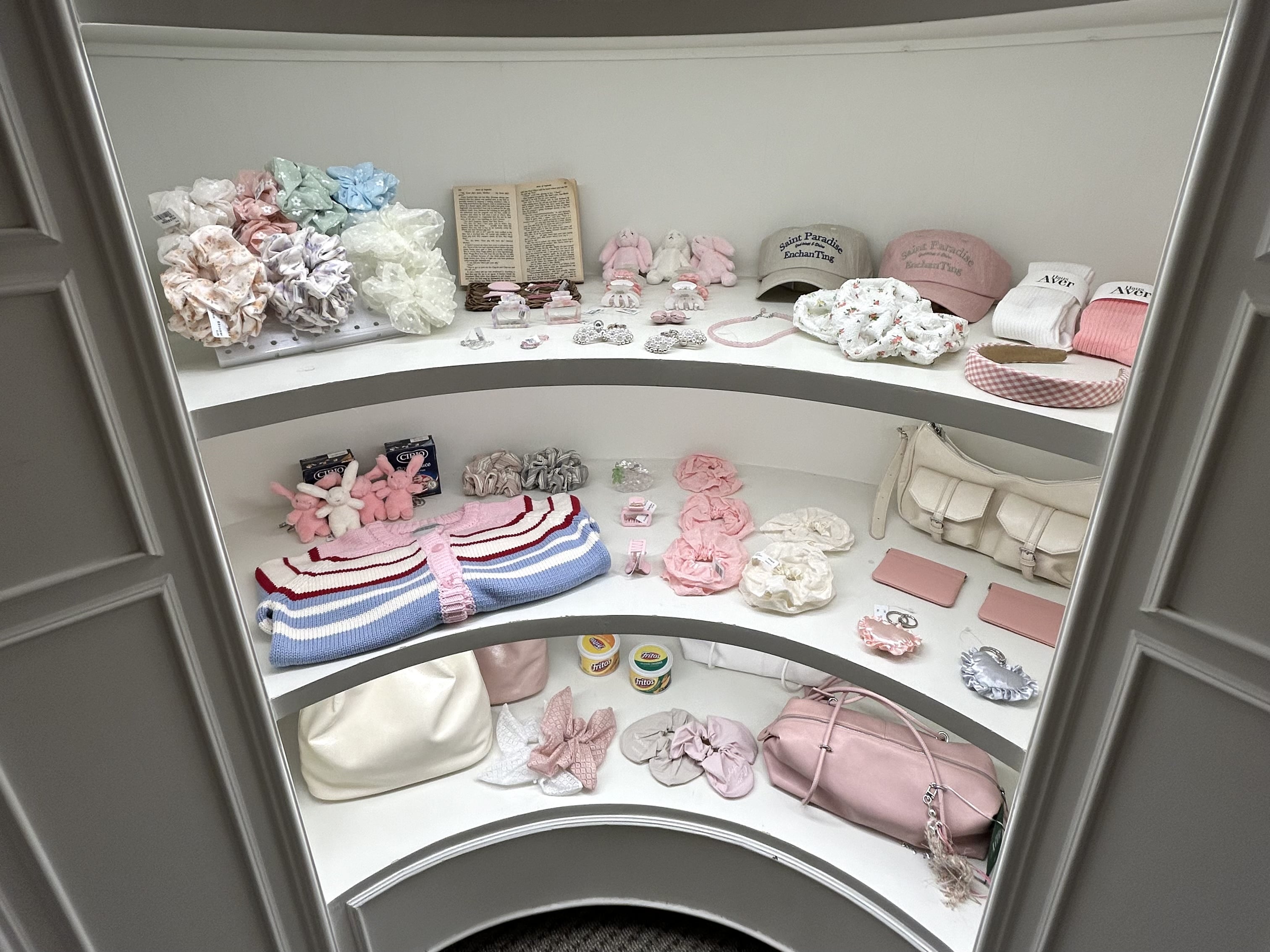 韓国　弘大　ホンデ　ショッピング　aver haus