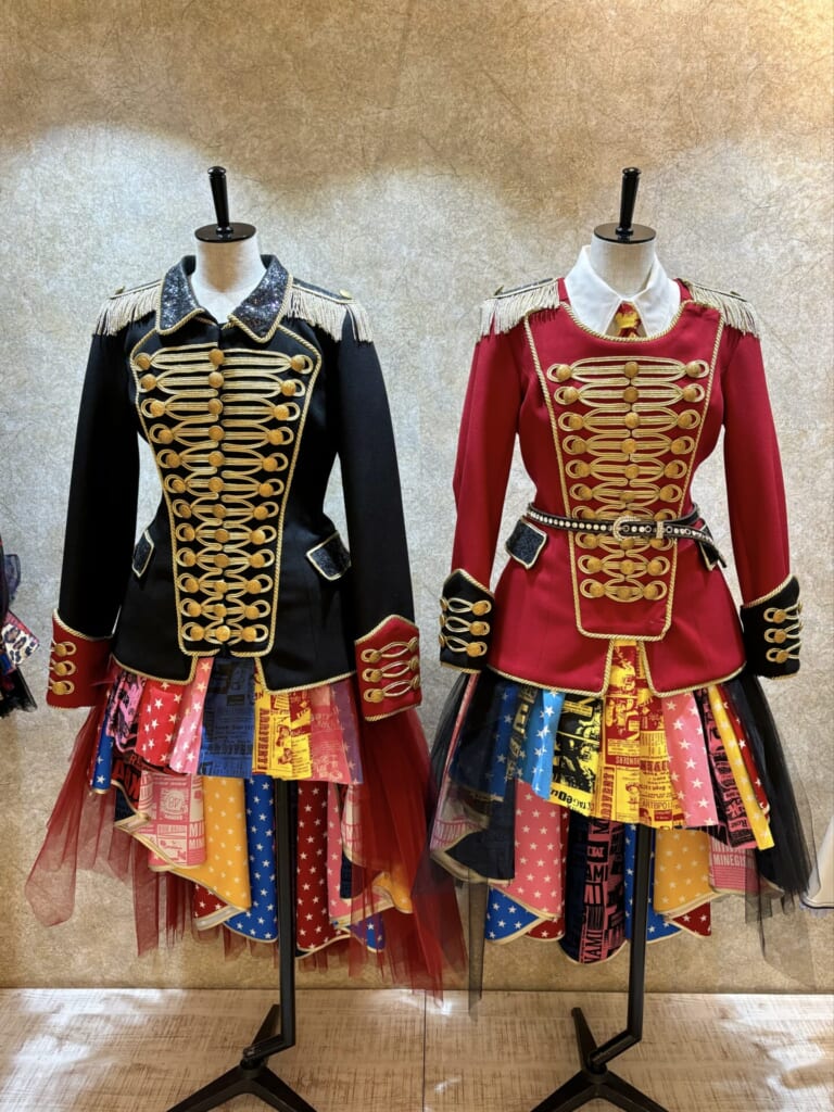 峯岸みなみ卒業コンサートのヘビーローテーションの衣装