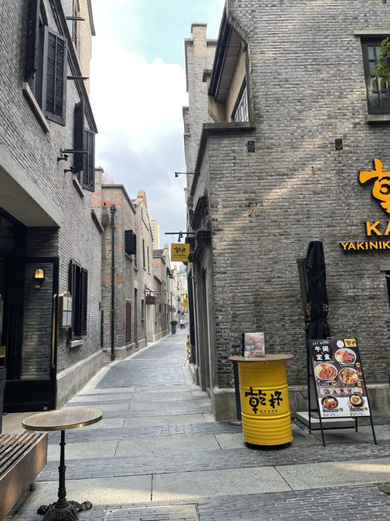 上海 新天地 街並み 石庫門 建築