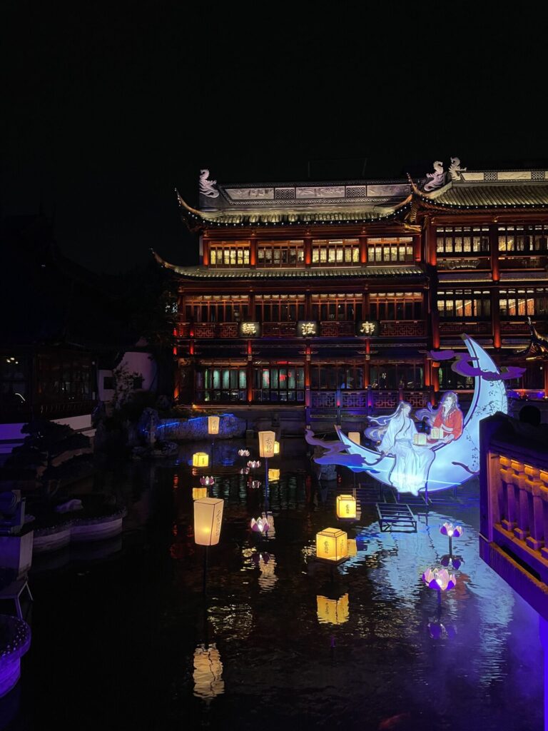 上海 豫園 水辺 城隍廟