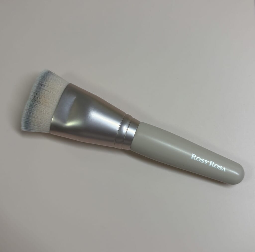 ROSYROSA「マルチファンデブラシ」