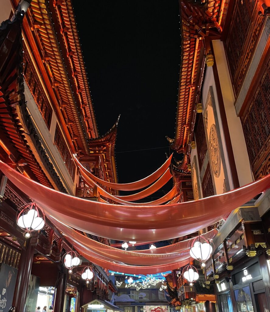 上海 豫園 城隍廟 道 装飾 蝶