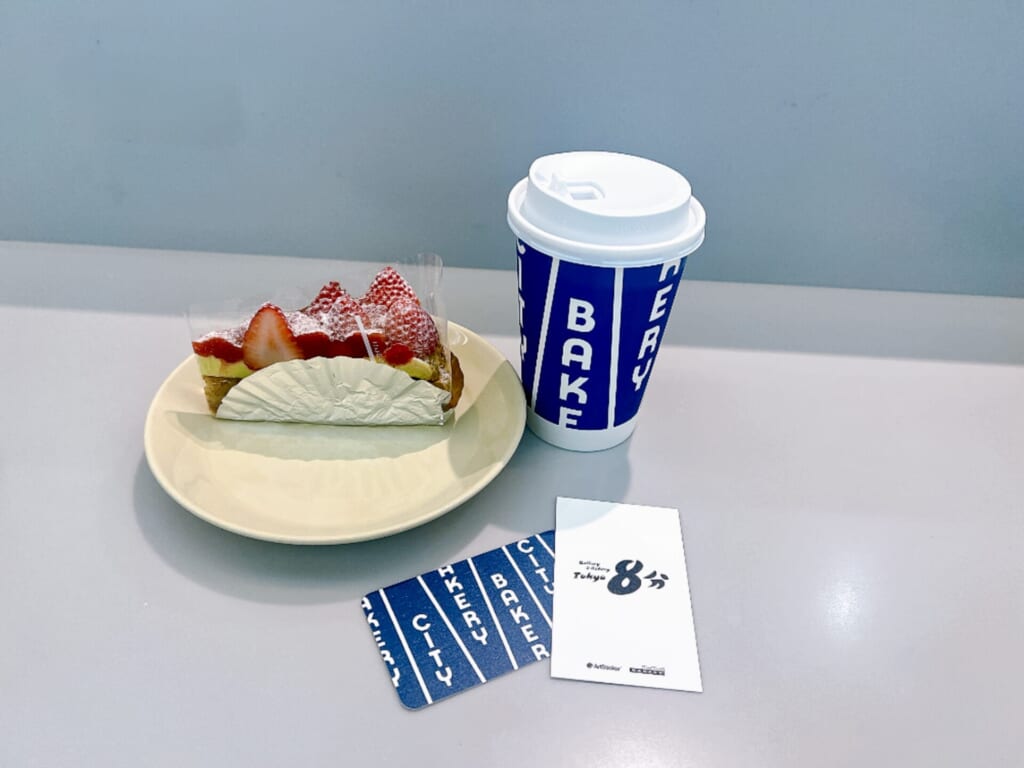 THE CITY BAKERY：ストロベリータルト・アイスコーヒー