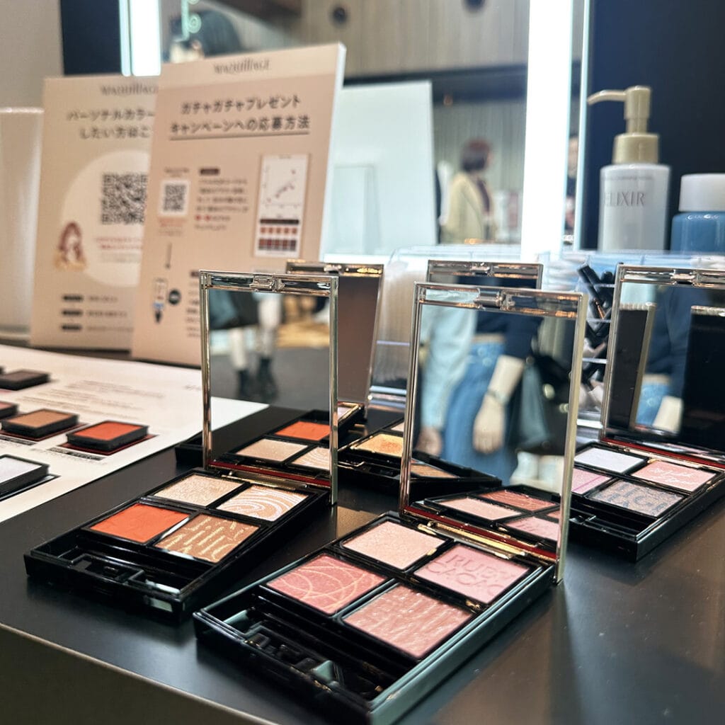 TikTok BEAUTY FEST のマキアージュブースに登場したアイシャドウ