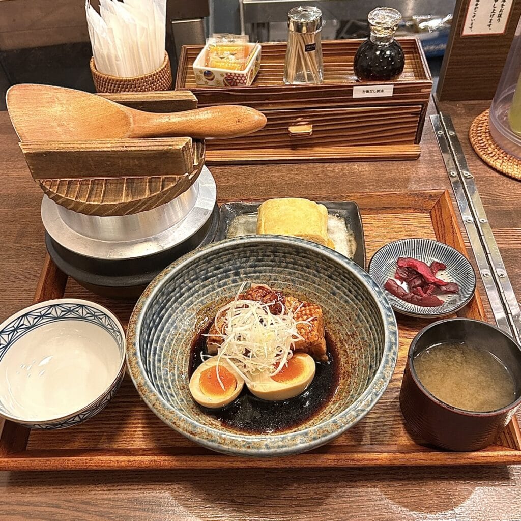 炊きたてあり〼 豚の角煮定食