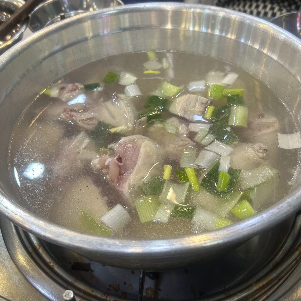 大学生エディターズ 東大門おすすめグルメ 「陳玉華ハルメ元祖タッカンマリ」のタッカンマリ