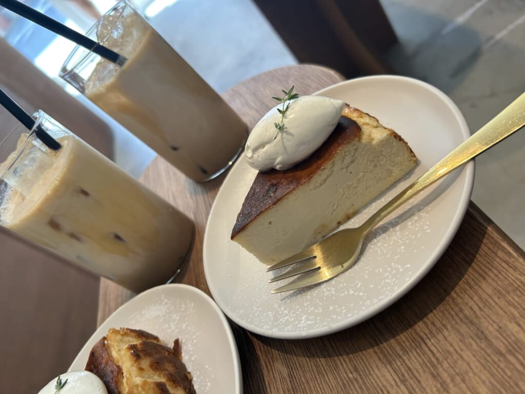 バスクチーズケーキ