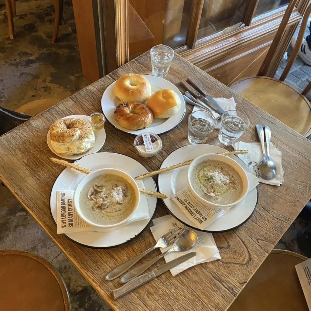 大学生エディターズ 安国おすすめグルメ 「LONDON BAGEL MUSEUM」のベーグル