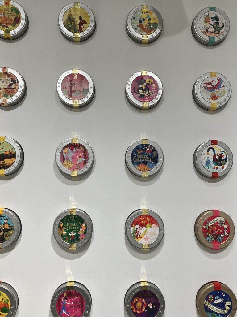 ルピシア 紅茶缶 展示