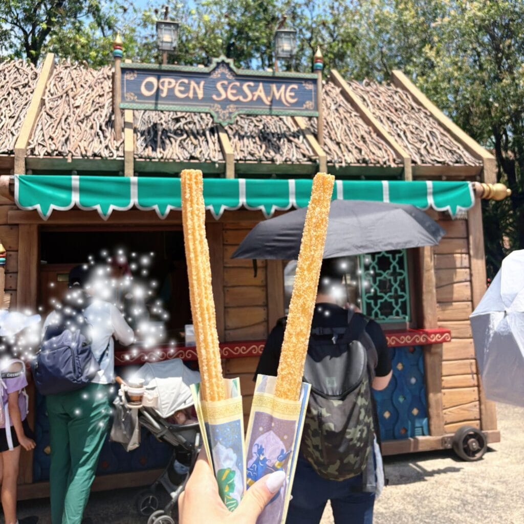 チャイシュガー味のチュロスも美味しい!