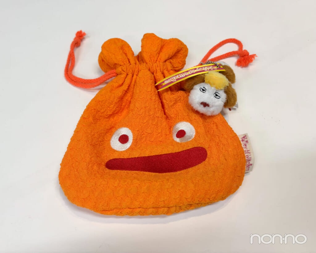 ハウルの動く城に登場するカルシファーの巾着とヒンのぬいぐるみキーホルダー