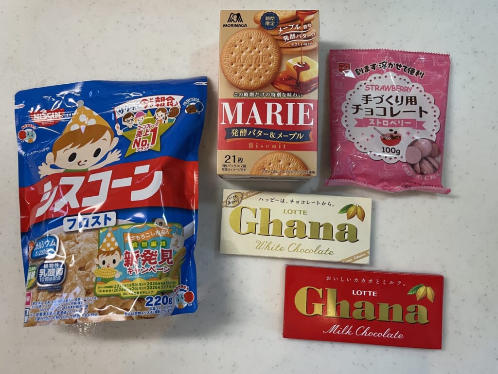コーンフレーク、クッキー、チョコ