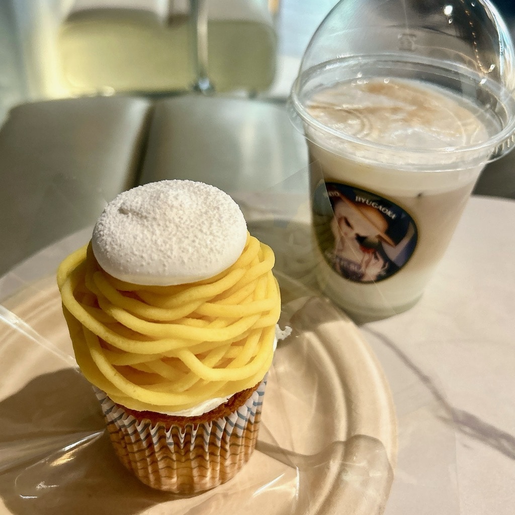 自由が丘カフェ　モンブラン　イートインスペース