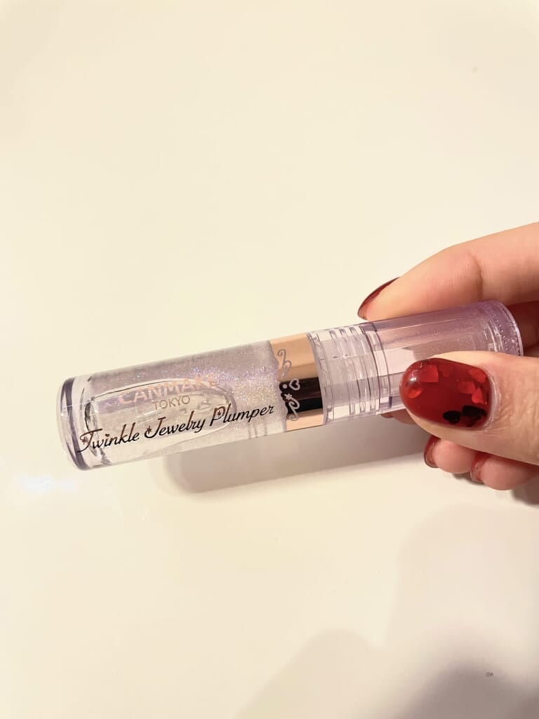 トゥインクルジュエリープランパーはクリアカラーのパッケージ