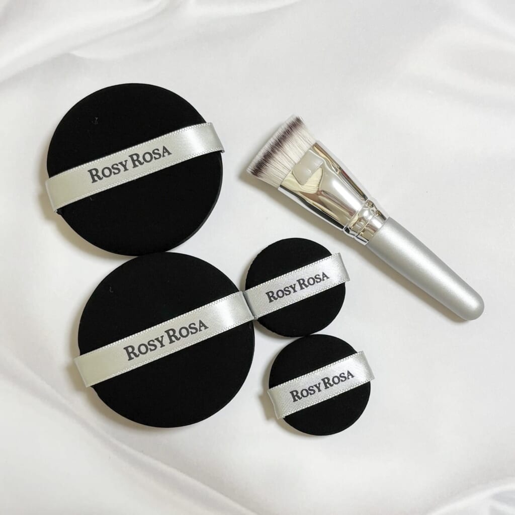ロージーローザマルチファンデパフとマルチファンデブラシ＆パフ〈プチサイズ〉の中身のみ
