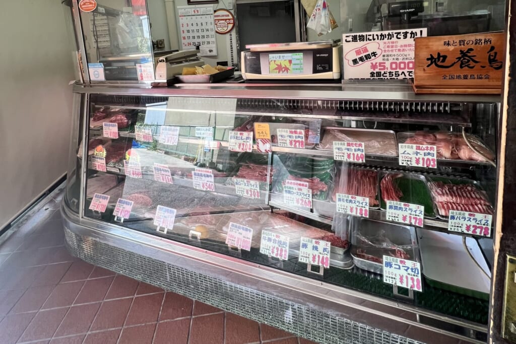 肉の十一屋：ショーケース