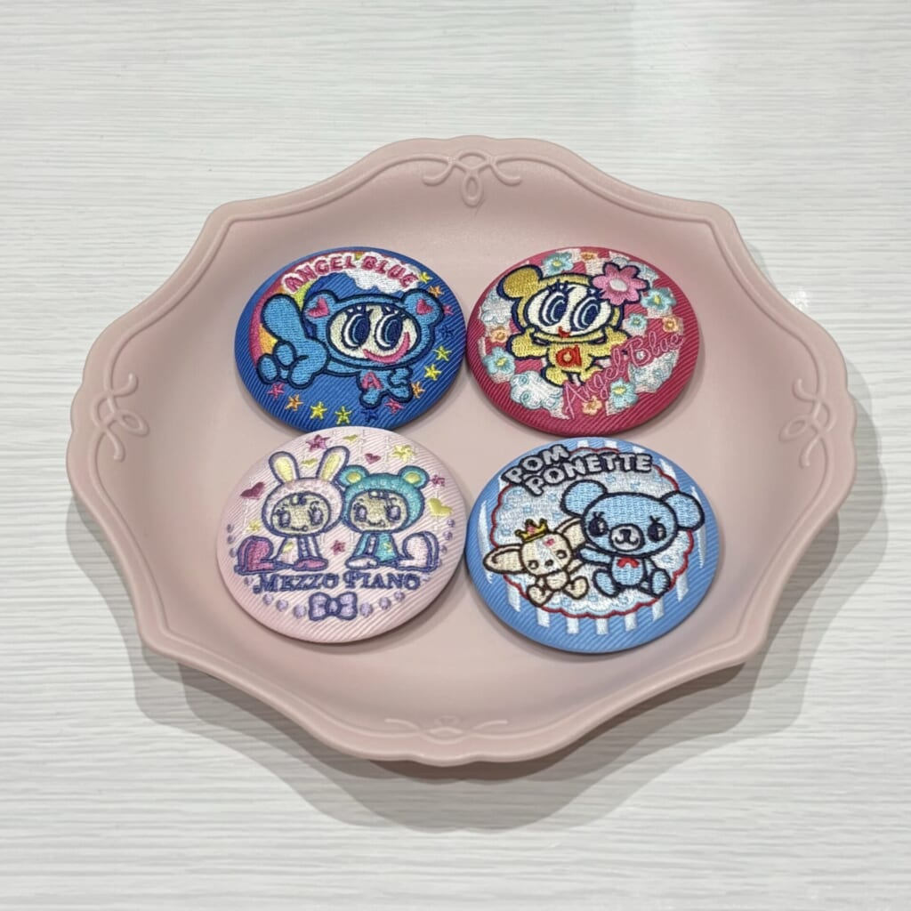 ナルミヤキャラクターズの刺繍缶バッジ
