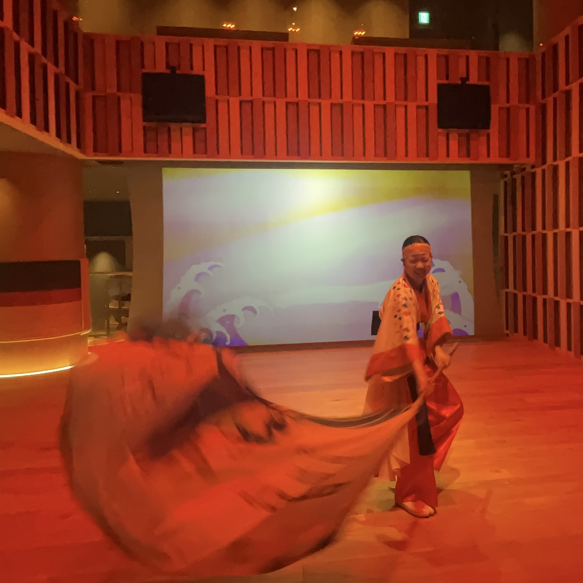 大漁旗「フラフ」がはためく迫力あるパフォーマンスも必見！