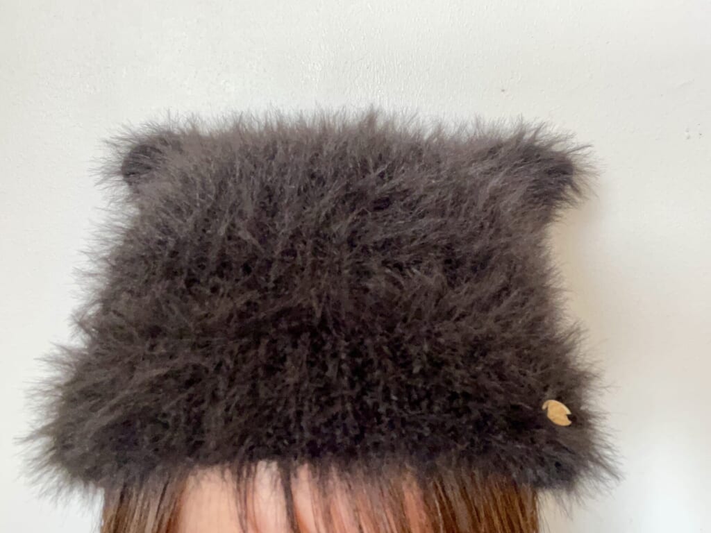 黒の猫耳ニット帽 シャギー素材