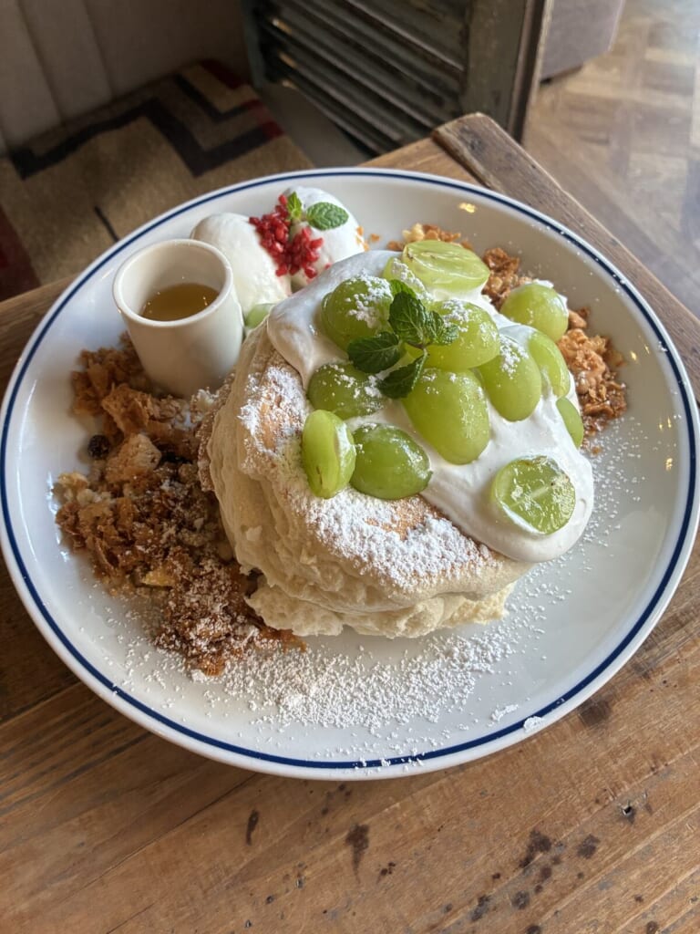 「Cafe del SOL」「季節限定ふわふわパンケーキ」「シャインマスカット」