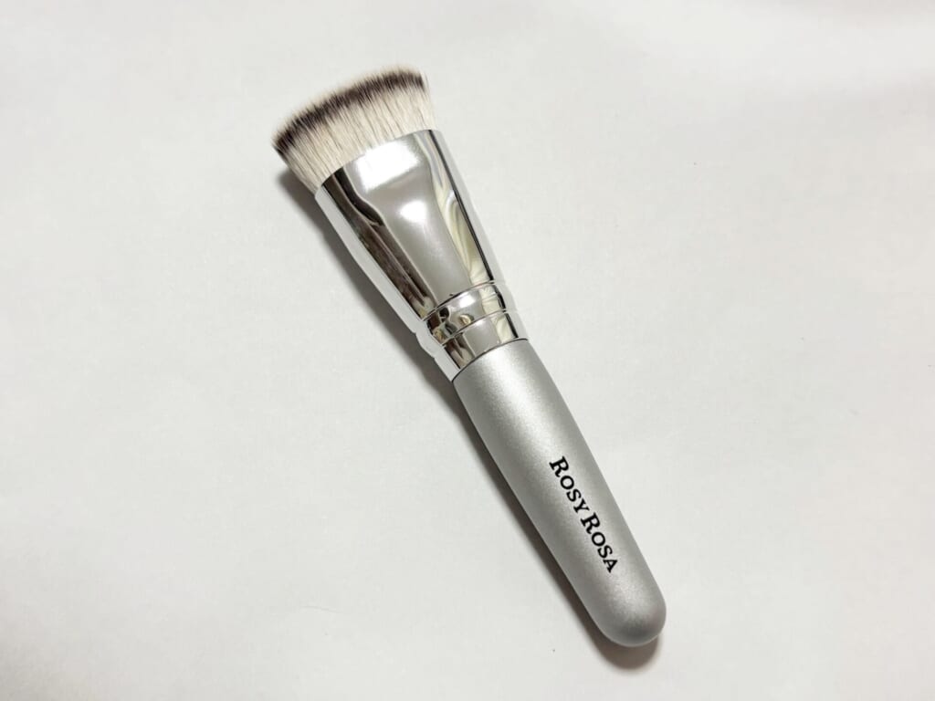 ロージーローザのマルチファンデブラシ（プチサイズ）