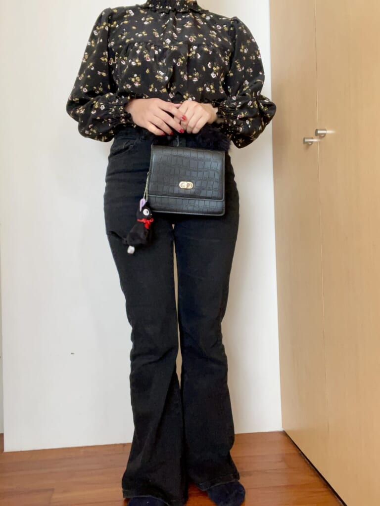 レザージャケットを脱いだコーデ