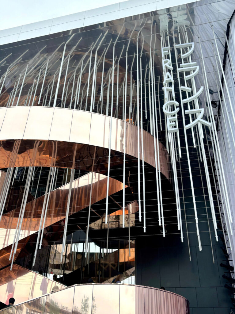 フランスパビリオンの外観