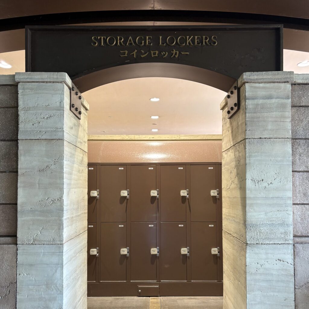 ディズニーシー・ステーション内にあるコインロッカー