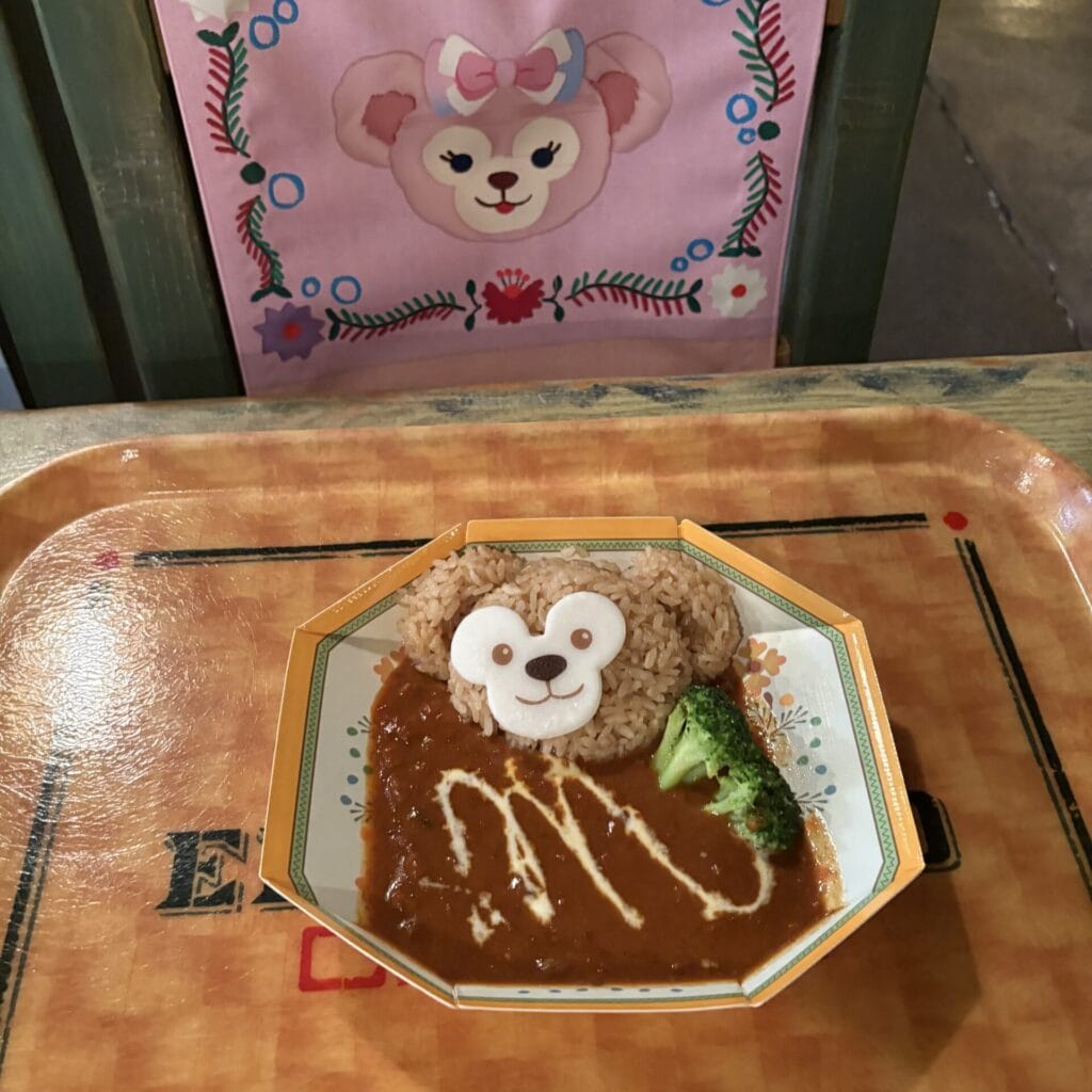 ダッフィーのビーフキーマシチューライス