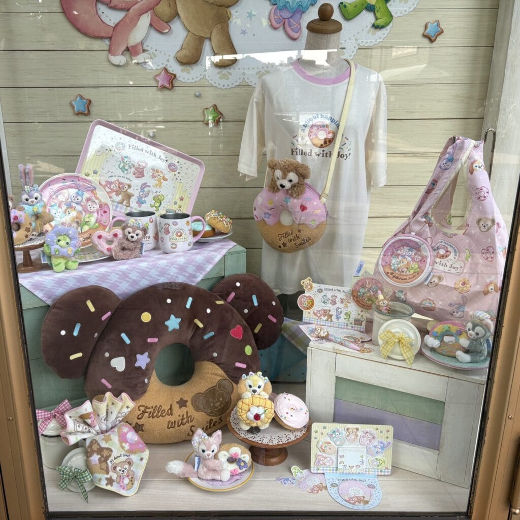 マクダックス・デパートメントストアの店外展示