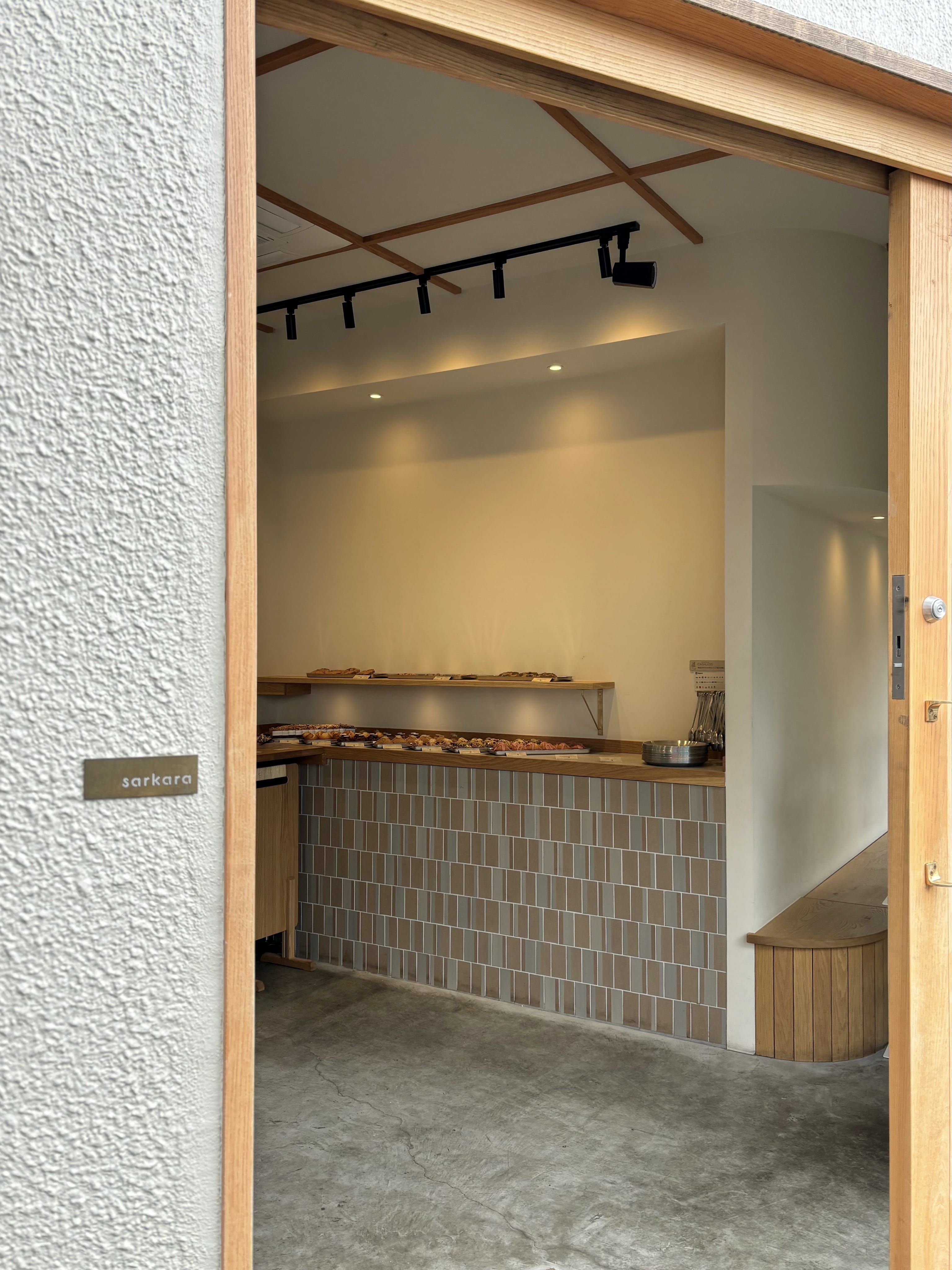 淡色カフェsarkaraの外観