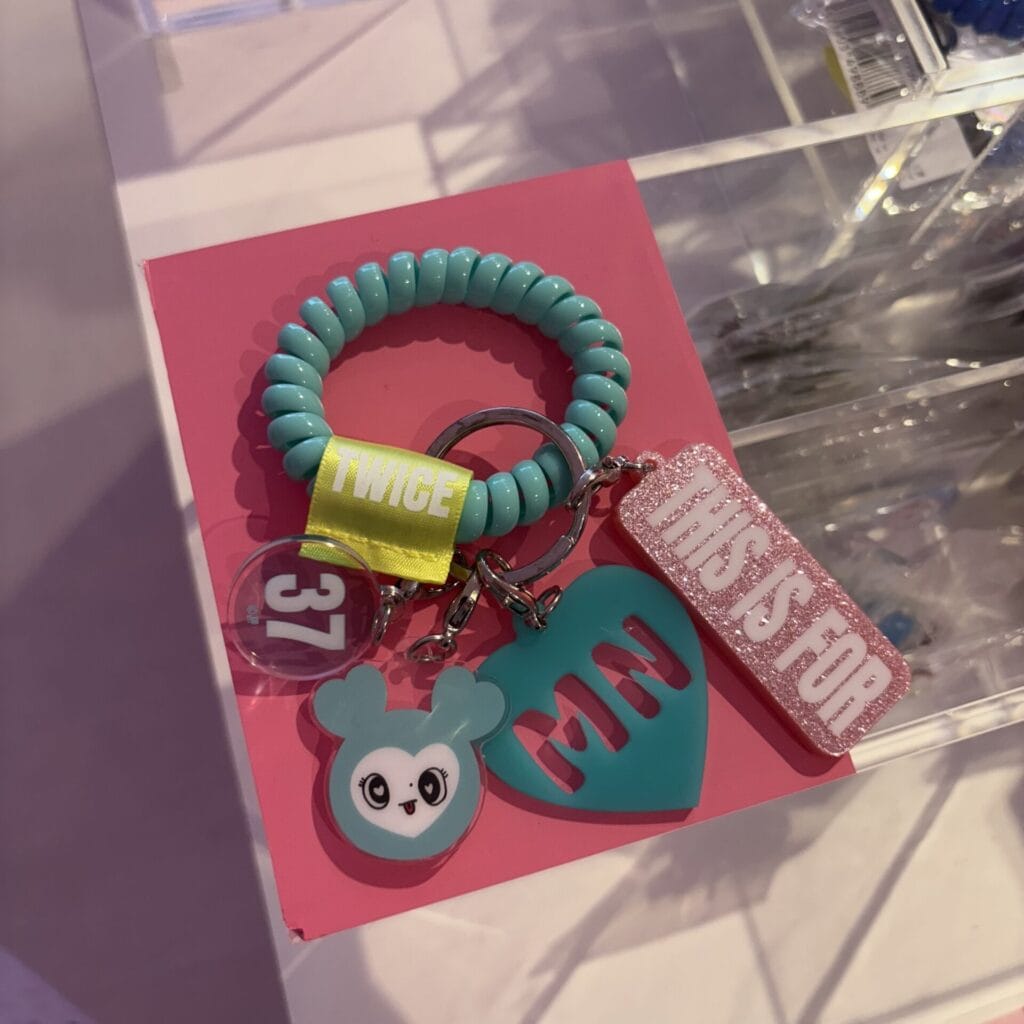 ワークショップで作ったコイルキーリングの写真