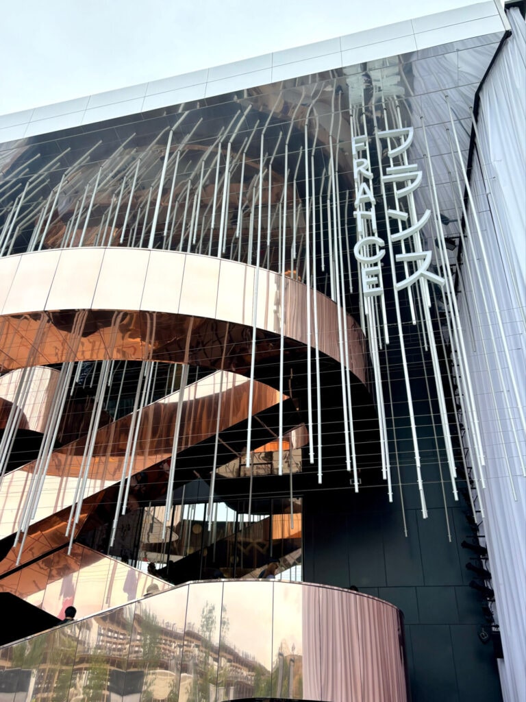 フランスパビリオンの外観